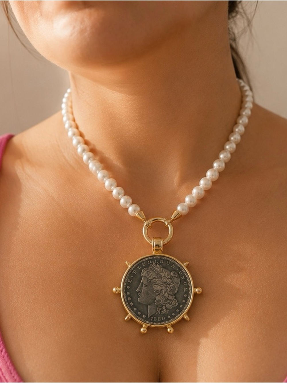 Vintage-Inspired Pearl & Coin Pendant Necklace - Picture 4 of 6